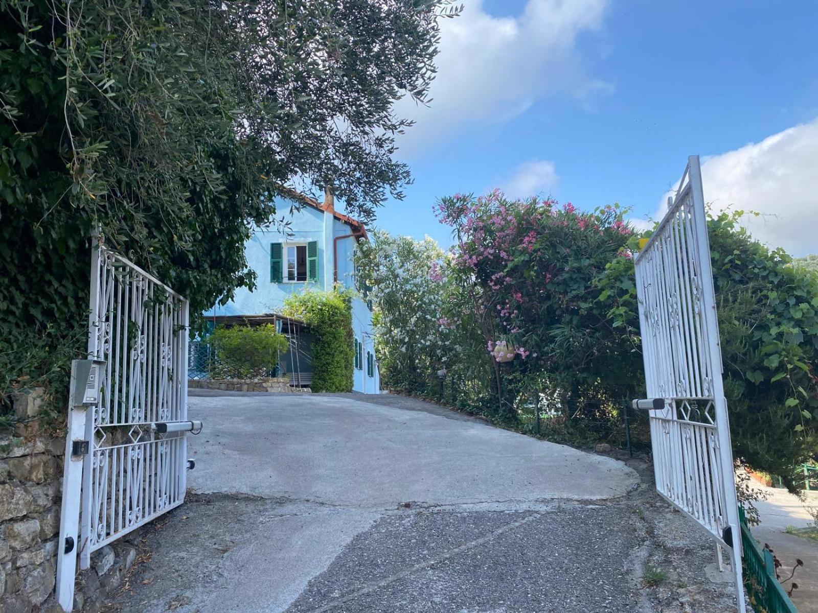 Villa Casa Elvira Imperia Exterior foto